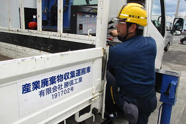 エレベーター解体 廃材運搬
